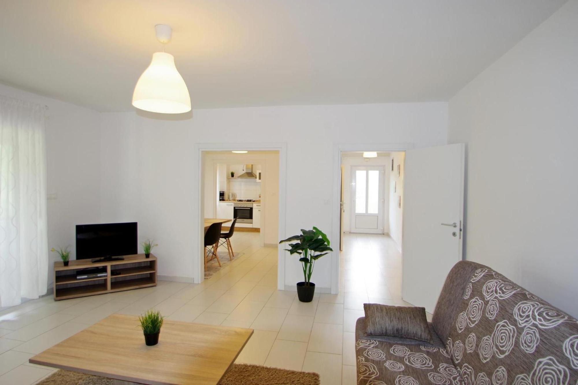 Apartments Nikolina Rakalj Extérieur photo