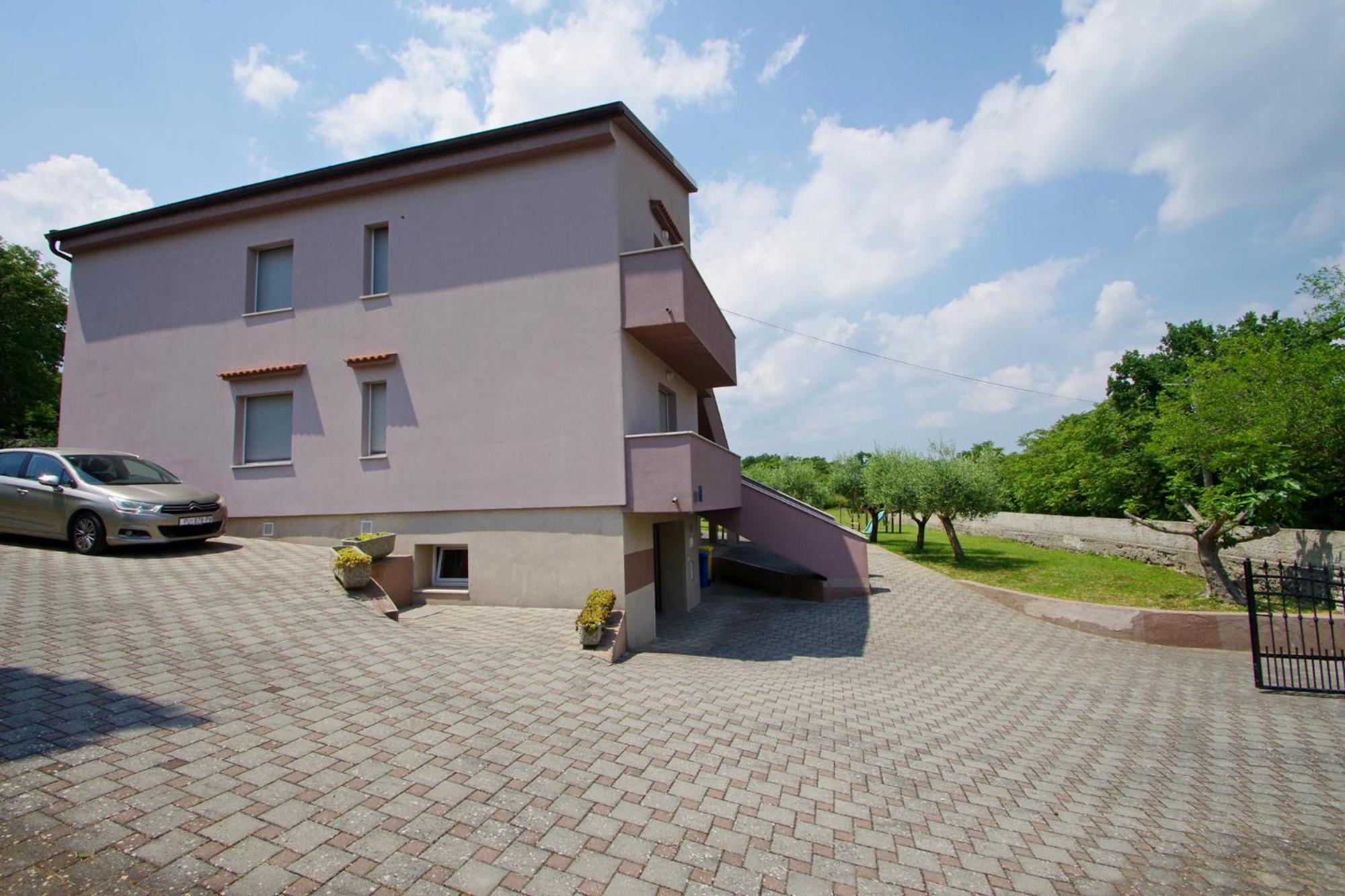 Apartments Nikolina Rakalj Extérieur photo