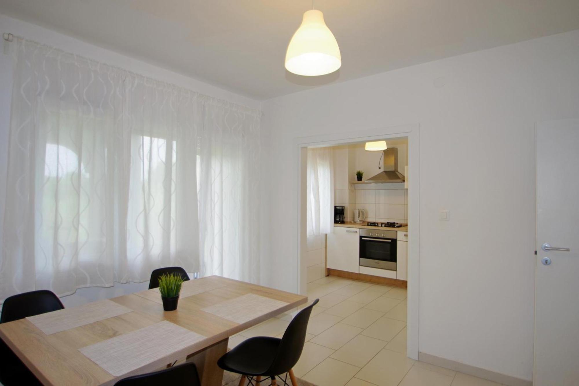 Apartments Nikolina Rakalj Extérieur photo